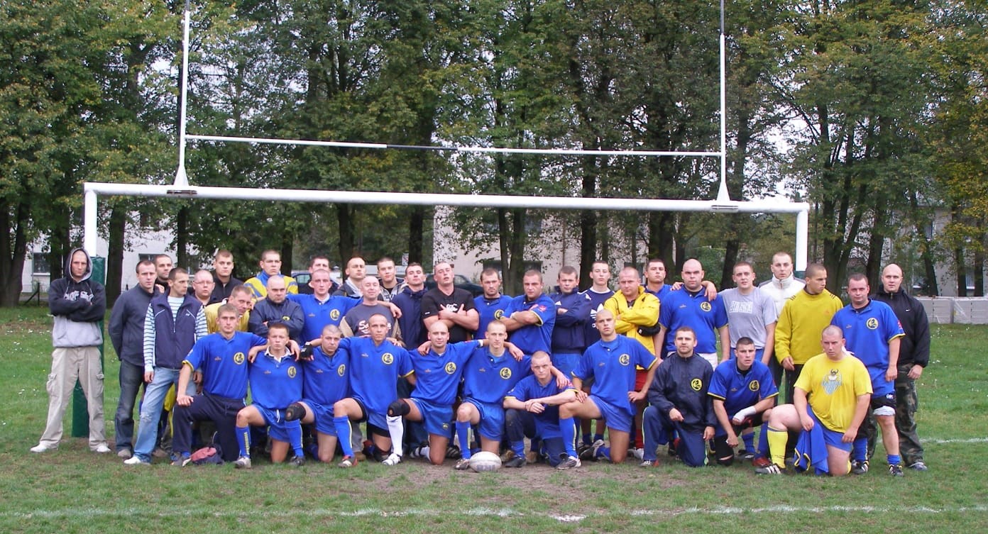 Historyczne zdjęcie pierwszej drużyny z 2004 roku, po założeniu klubu
