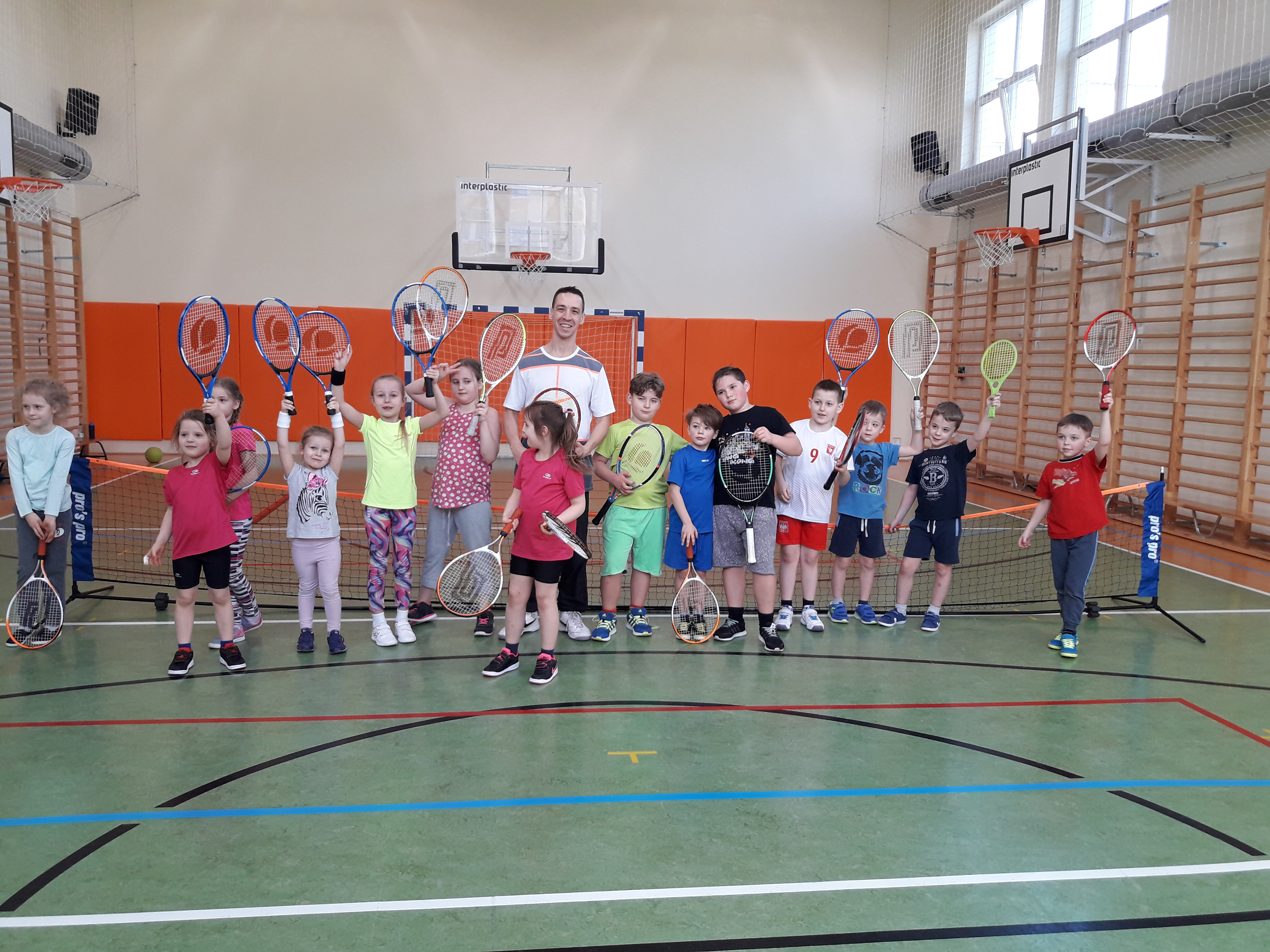 Jedne z pierwszych zajęć w sali Podstawowej Ekologicznej Szkoły Społecznej w Rumi