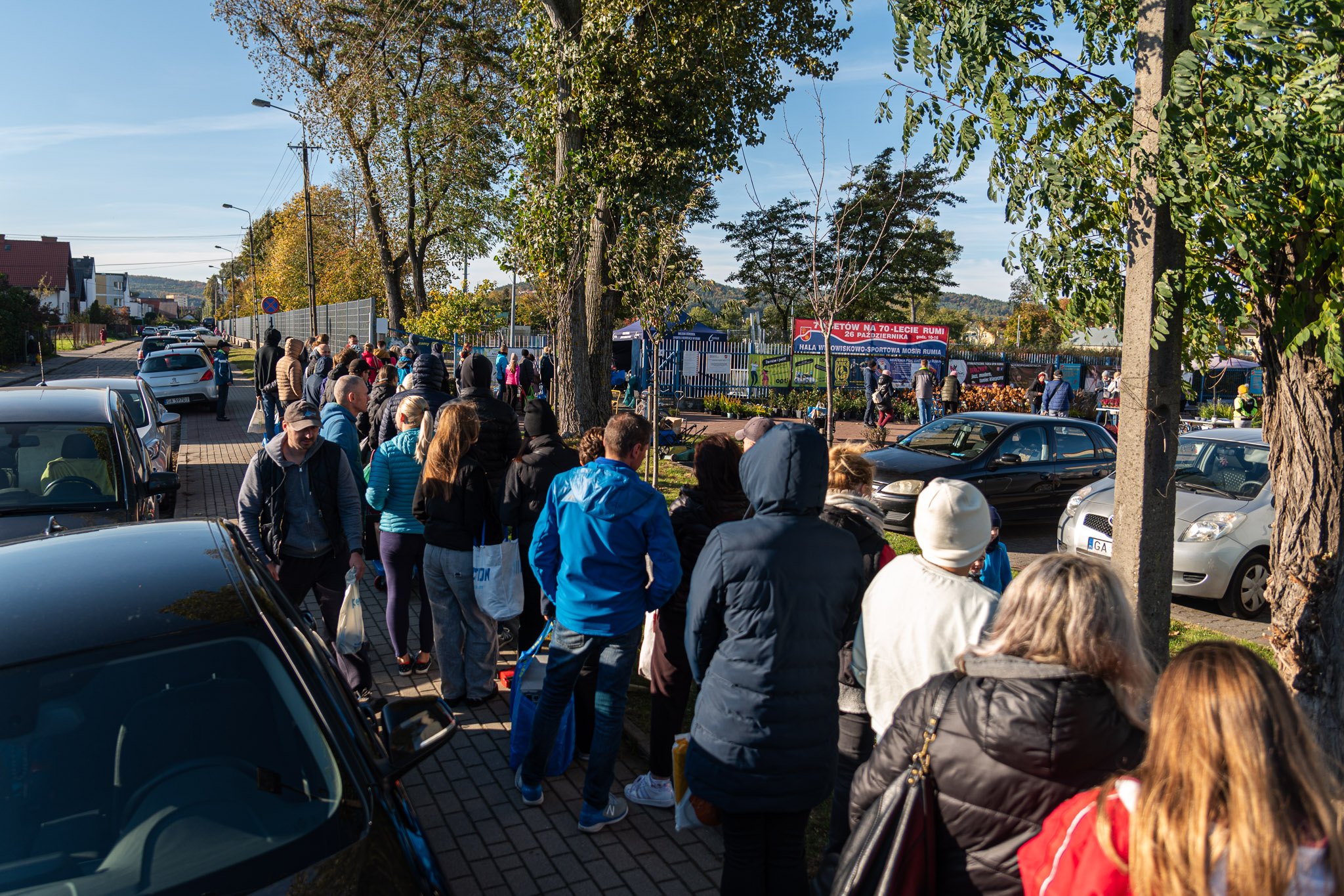 Kolejka mieszkańców chcących oddać elektroodpady