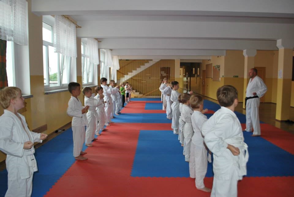 Jedne z pierwszych zajęć Sakury organizowanych w obiektach Szkół Podstawowych
