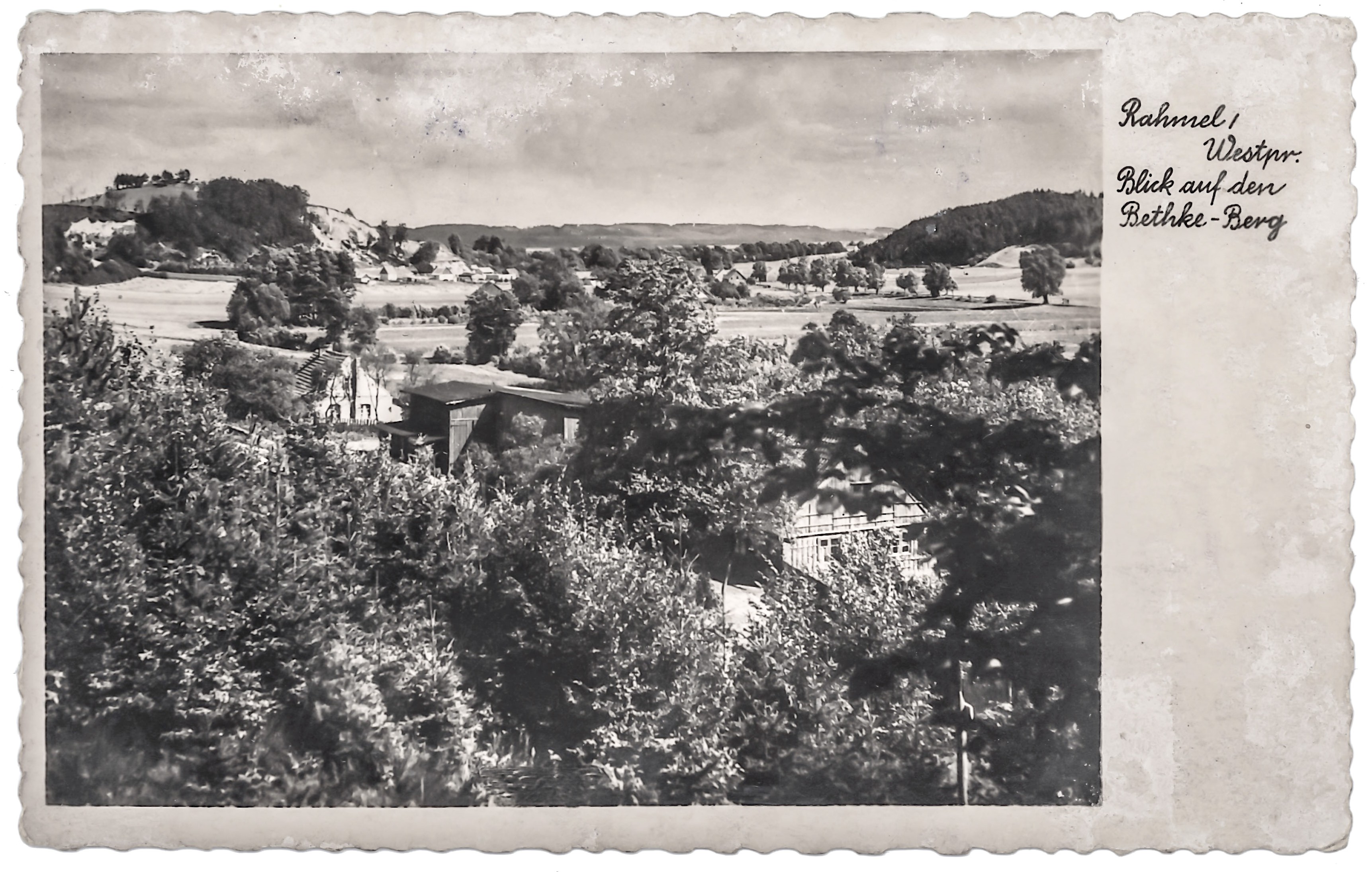 Widok na Dolinę Zagórskiej Strugi i Górę Markowca na pocztówce z okresu okupacji