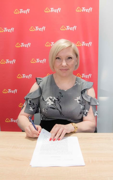 Umowę podpisywała Agnieszka Rodak, prezes spółki Rumia Invest Park