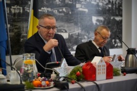 Sesja budżetowa Rady Miejskiej Rumi, 14 grudnia 2023 roku – od lewej Krzysztof Woźniak i Florian Mosa
