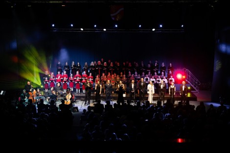 Scena podczas Koncertu Świąteczno-Noworocznego, fot. Starostwo Powiatowe w Wejherowie