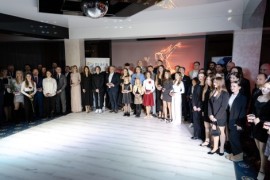 Wszyscy uczestnicy i laureaci Rumskiej Gali Sportu z organizatorami