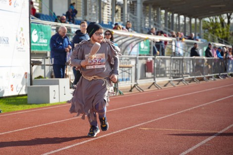 „Bieg przez dzieje na 800-lecie Rumi” – biegi dziecięce i młodzieżowe na obiektach MOSiR-u