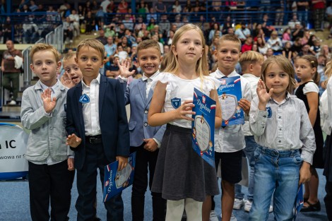 Ślubowanie pierwszoklasistów w hali MOSiR-u – pierwsza tura, 10 września