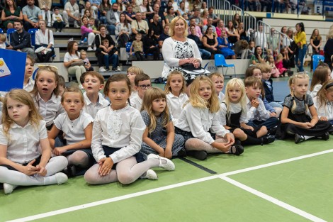 Ślubowanie pierwszoklasistów w hali MOSiR-u – pierwsza tura, 10 września