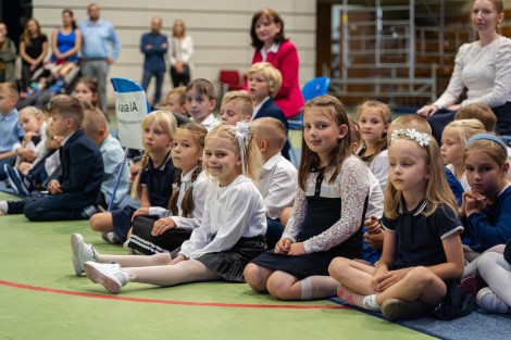 Ślubowanie pierwszoklasistów w hali MOSiR-u – pierwsza tura, 10 września