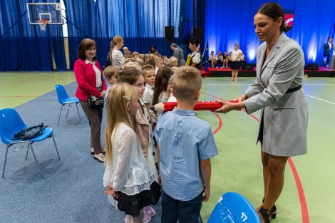 Ślubowanie pierwszoklasistów w hali MOSiR-u – pierwsza tura, 10 września