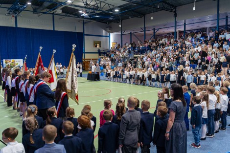 Ślubowanie pierwszoklasistów w hali MOSiR-u – pierwsza tura, 10 września