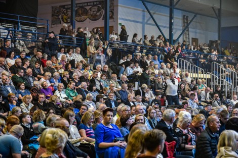 Publiczność w hali MOSiR-u