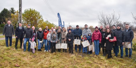 Uczestnicy tegorocznej edycji akcji „Zieleń na mur-beton”