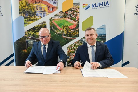 Porozumienie podpisywali rektor Politechniki Gdańskiej prof. Krzysztof Wilde oraz burmistrz Michał Pasieczny