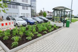 Rabata, która powstała przy przystanku autobusowym 25-lecia Solidarności 01