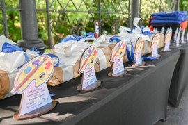 Nagrody dla laureatów konkursu plastycznego