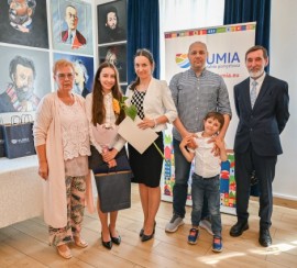 Wręczenie nagród najlepszym absolwentom szkół podstawowych