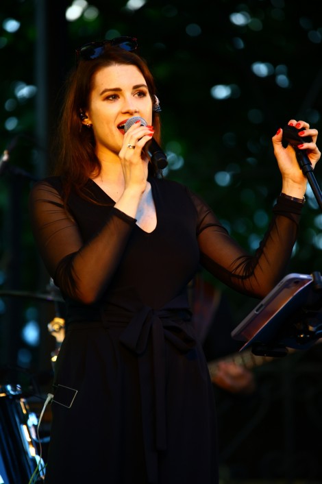 Ewelina Jurczak podczas koncertu na Festynie z Pompą. Fot. BONUS photo