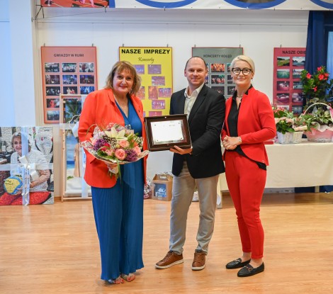 Jolanta Król, poseł Rafał Siemaszko i Anna Halman, prezes Spółdzielni Socjalnej „Linia–Zagórska Struga”