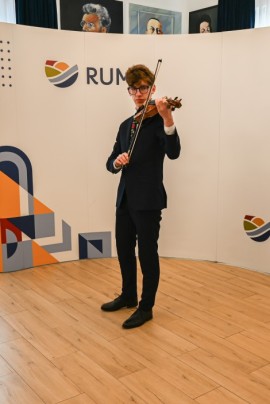 Krótki koncert w wykonaniu Franciszka Wandtkego