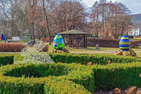 Pisanki XXXL oraz ozdoby wielkanocne, które można było podziwiać w parku Starowiejskim