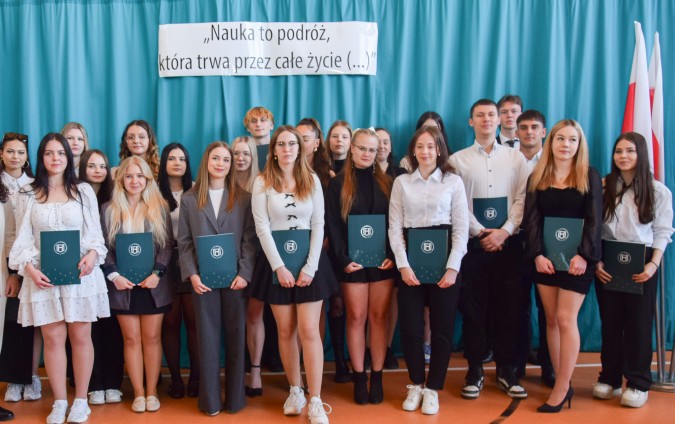Kolejni absolwenci Hipolita opuścili szkolne mury