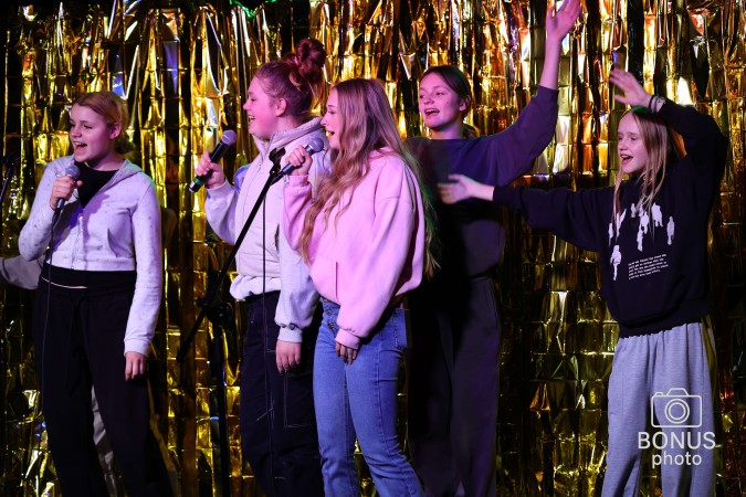 Rumia śpiewa na całe gardło!