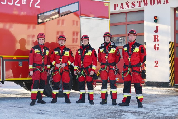 Rumscy strażacy ratują życie na wysokościach i głęboko pod ziemią. Są jedyni w województwie