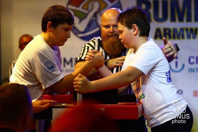 Siła i emocje – I Otwarte Mistrzostwa Rumi w Armwrestlingu  