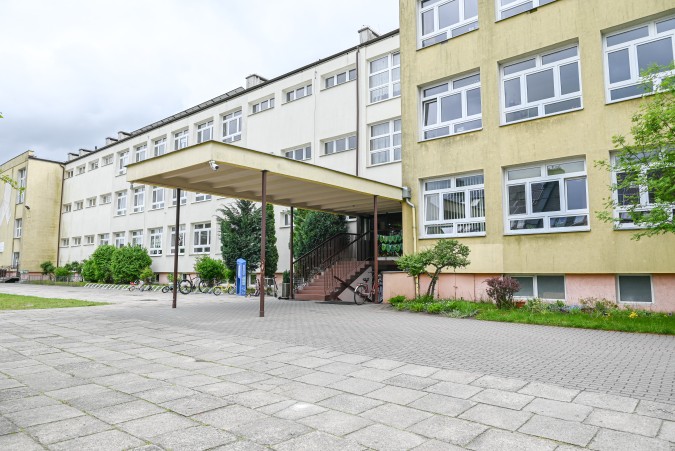 Szkoła Podstawowa nr 8 im. ks. Stanisława Ormińskiego