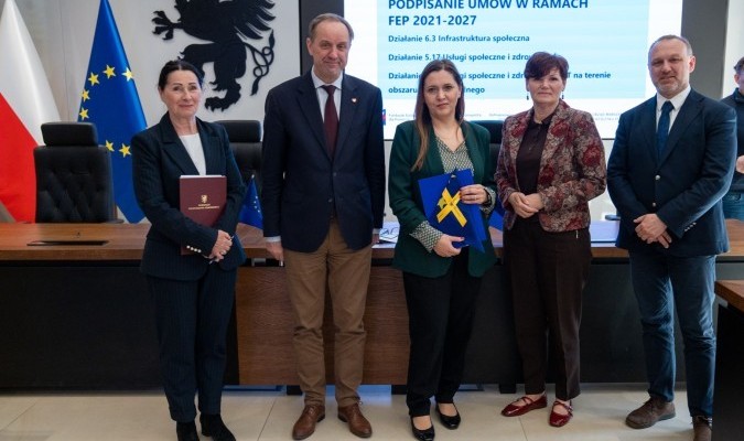 Miliony na wsparcie „po sąsiedzku”. Rumia zbuduje sieć usług społecznych