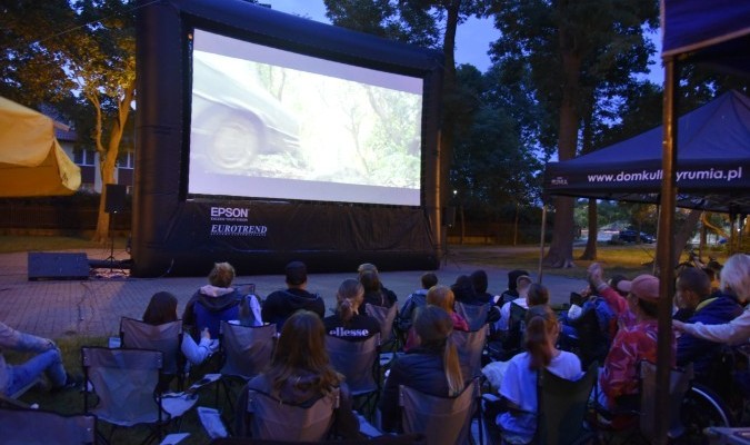 Plenerowe kino powraca. Jakie filmy wybrali mieszkańcy?