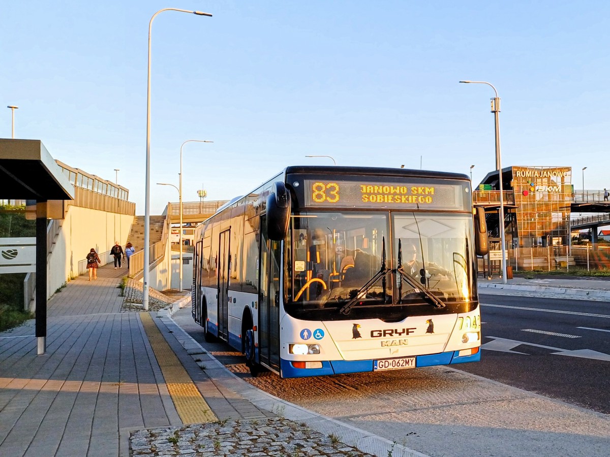 Autobus linii 83, źródło: ZKM Gdynia