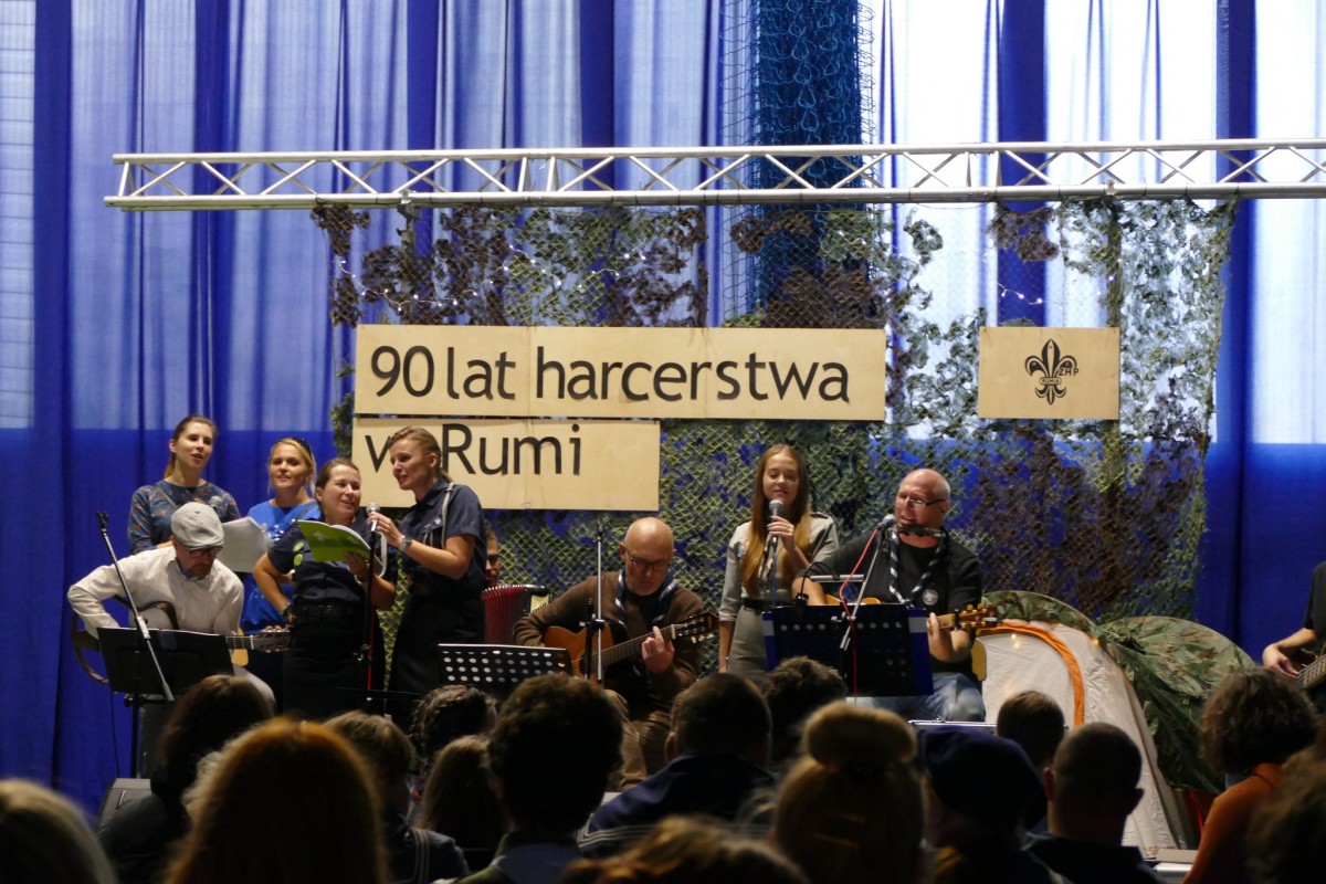 Z okazji 90-lecia ZHP w Rumi odbył się między innymi koncert zespołu Siebie Warci