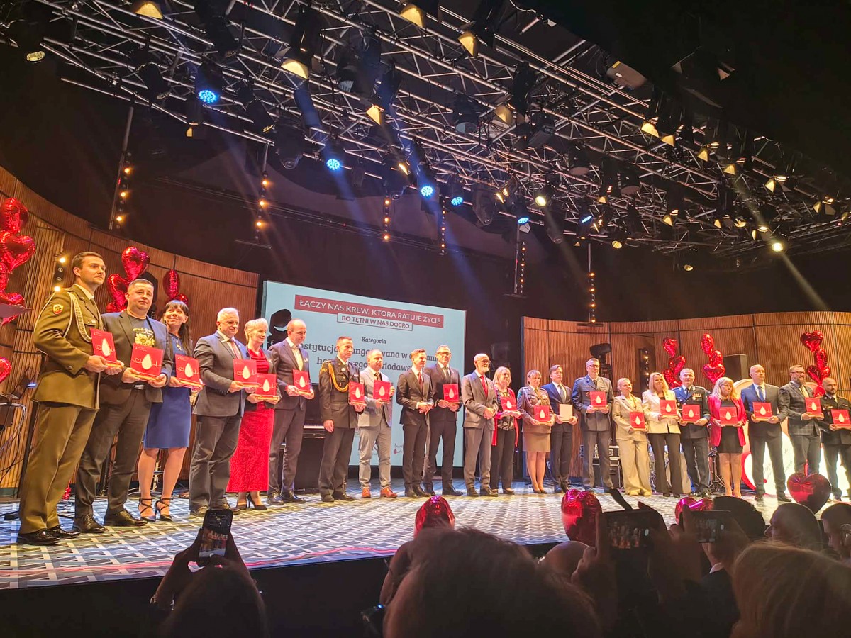 Drugi od lewej wiceburmistrz Ariel Sinicki