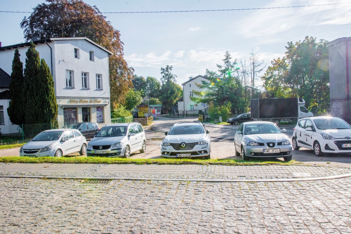Parking w centrum placu Kaszubskiego, który zostanie przeniesiony
