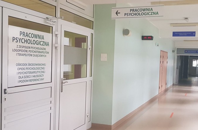 W szpitalach marszałkowskich ruszyła opieka psychologiczna dla dzieci i młodzieży 