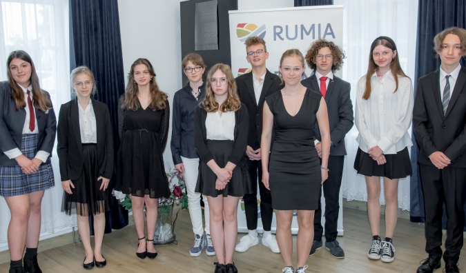 Poznaliśmy top 10 rumskich ósmoklasistów